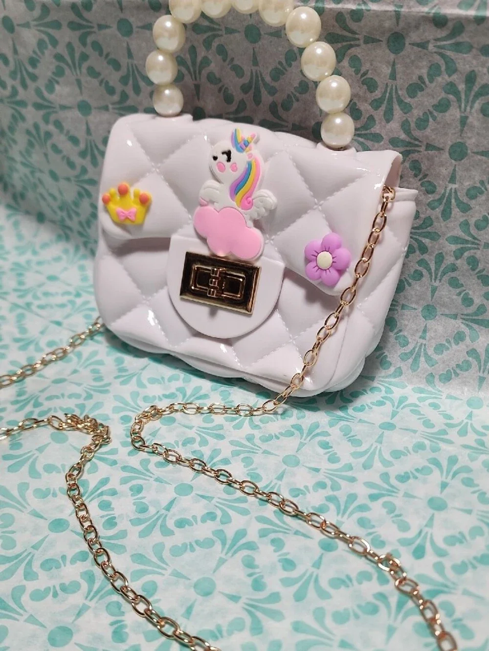no brand charming white